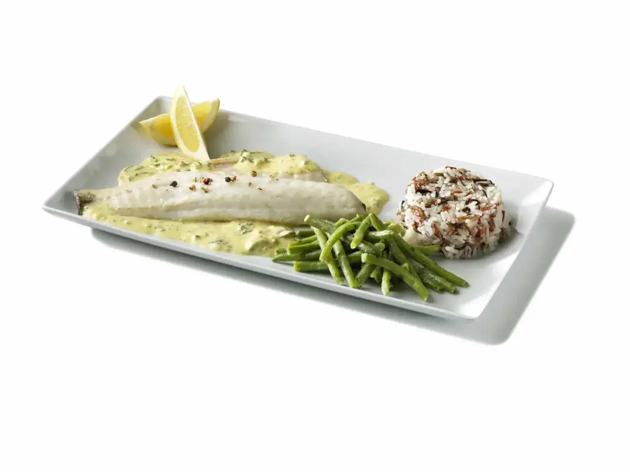 Un d&eacute;licieux filet de bar napp&eacute; d'une sauce cr&eacute;meuse, accompagn&eacute; de haricots verts croquants et d'un m&eacute;lange de riz.